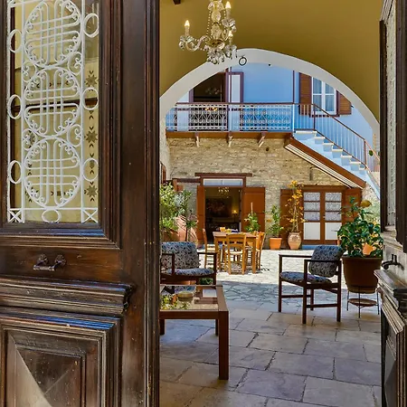 Theodorou Stone House * פאנו לפקארה