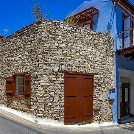 וילה Theodorou Stone House *