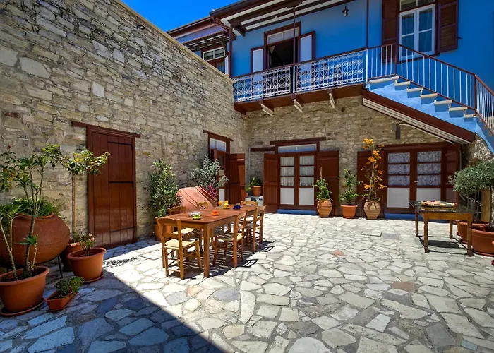 Vila Theodorou Stone House *