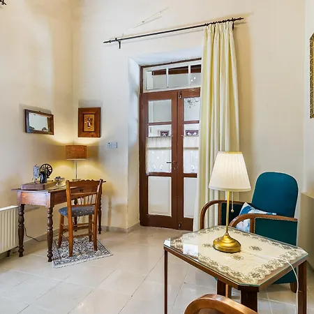 Theodorou Stone House Villa *